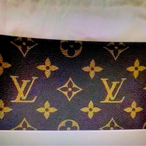 New Authentic Louis Vuitton Monogram canvas Toiletry Pouch, made in France 🇫🇷 - Picture 4 of 10
